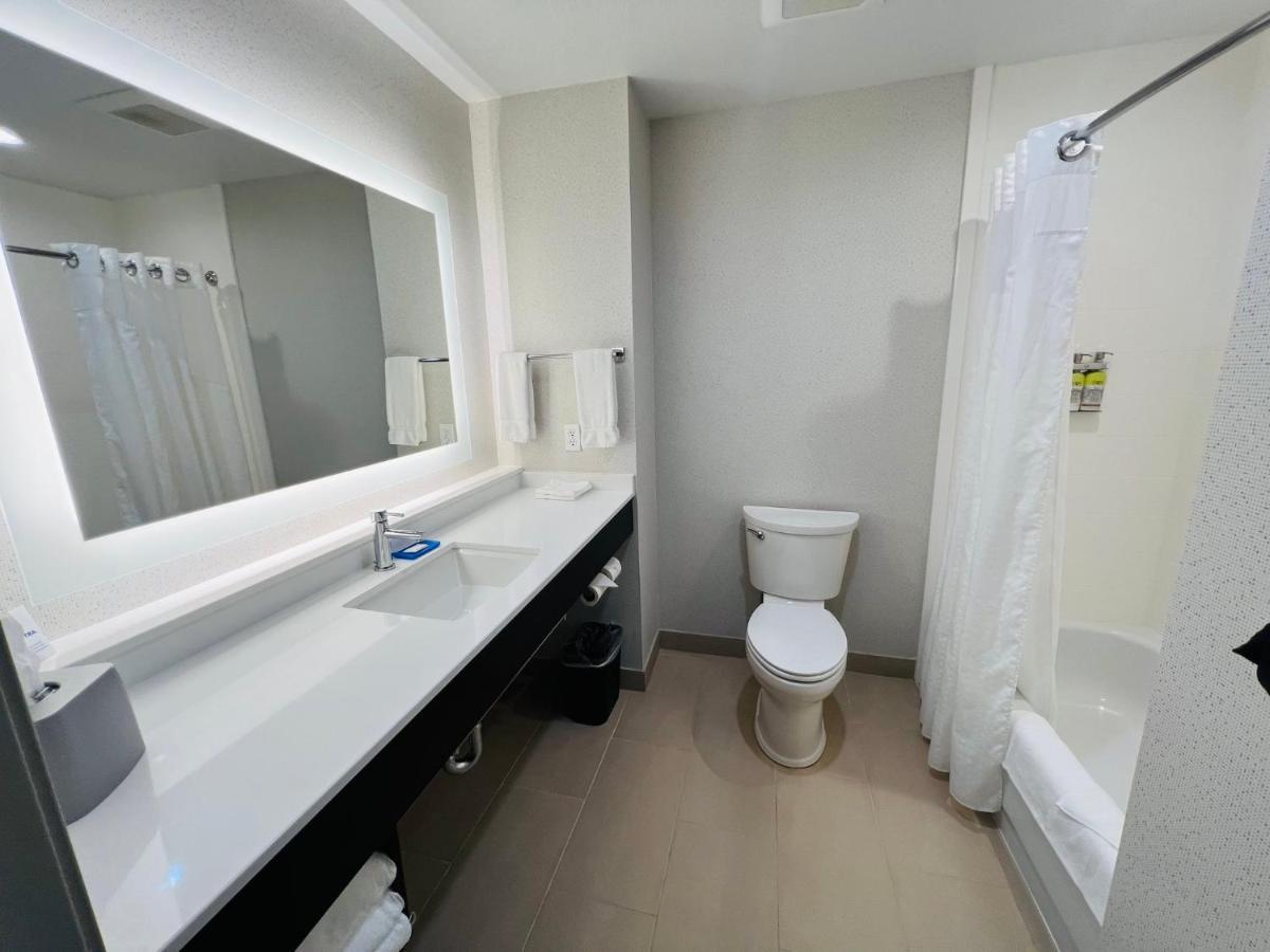 Holiday Inn Express & Suites Salinas By Ihg Zewnętrze zdjęcie