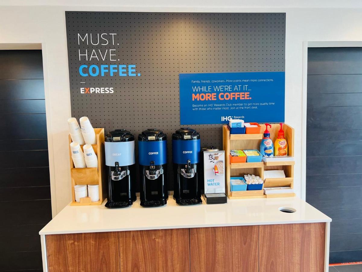 Holiday Inn Express & Suites Salinas By Ihg Zewnętrze zdjęcie