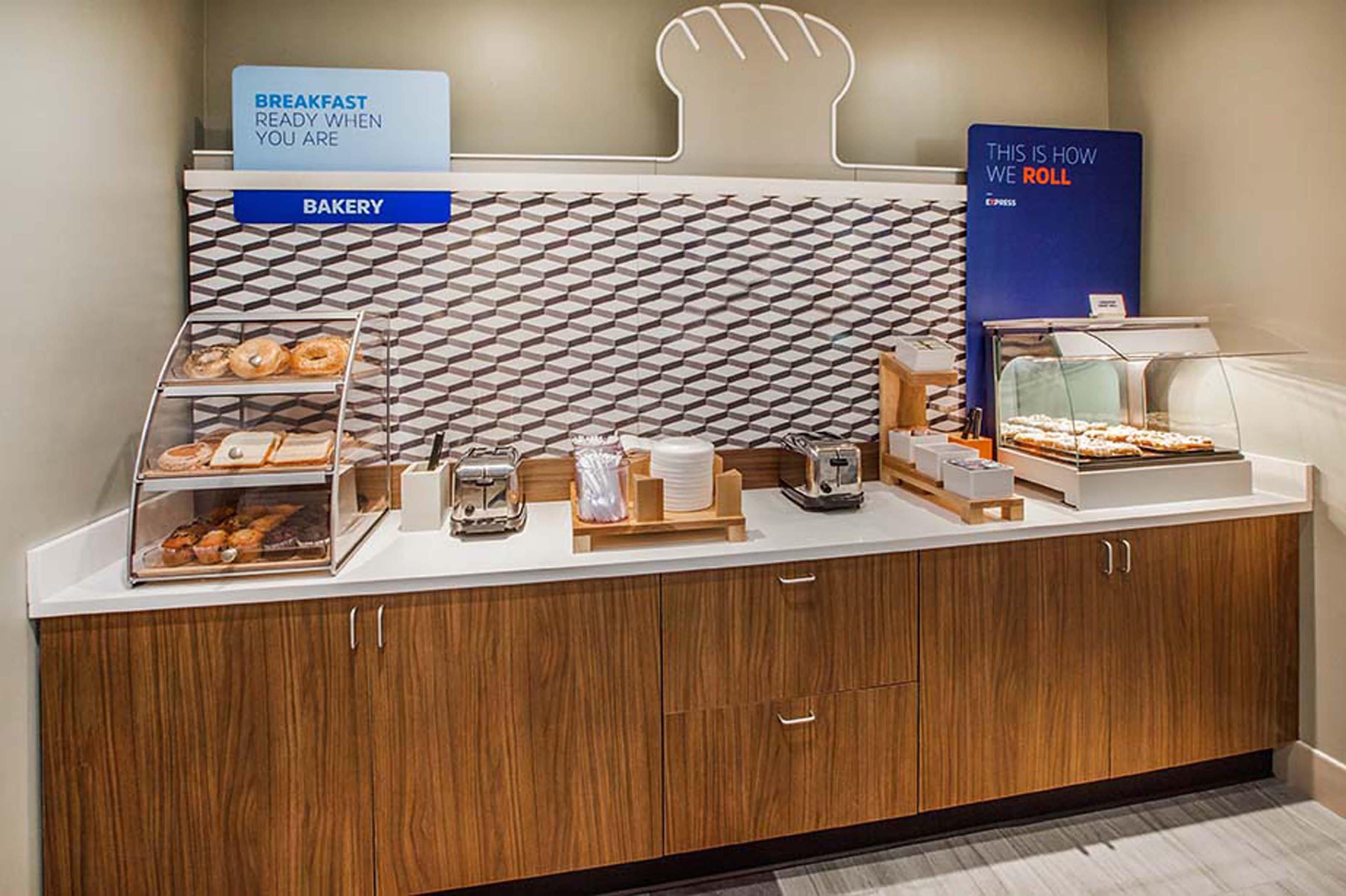 Holiday Inn Express & Suites Salinas By Ihg Zewnętrze zdjęcie
